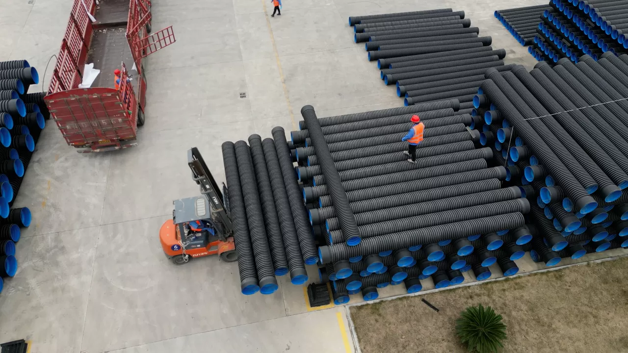نقش افزودن کربن سیاه به لوله موجدار دو جداره HDPE چیست ؟第1张